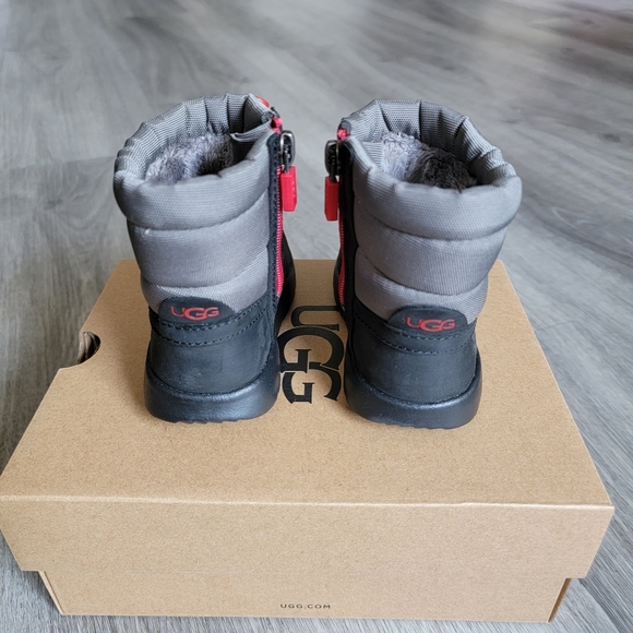 UGG Toddler Puffer Boot Weather Waterproof Boot - Picture 4 of 12